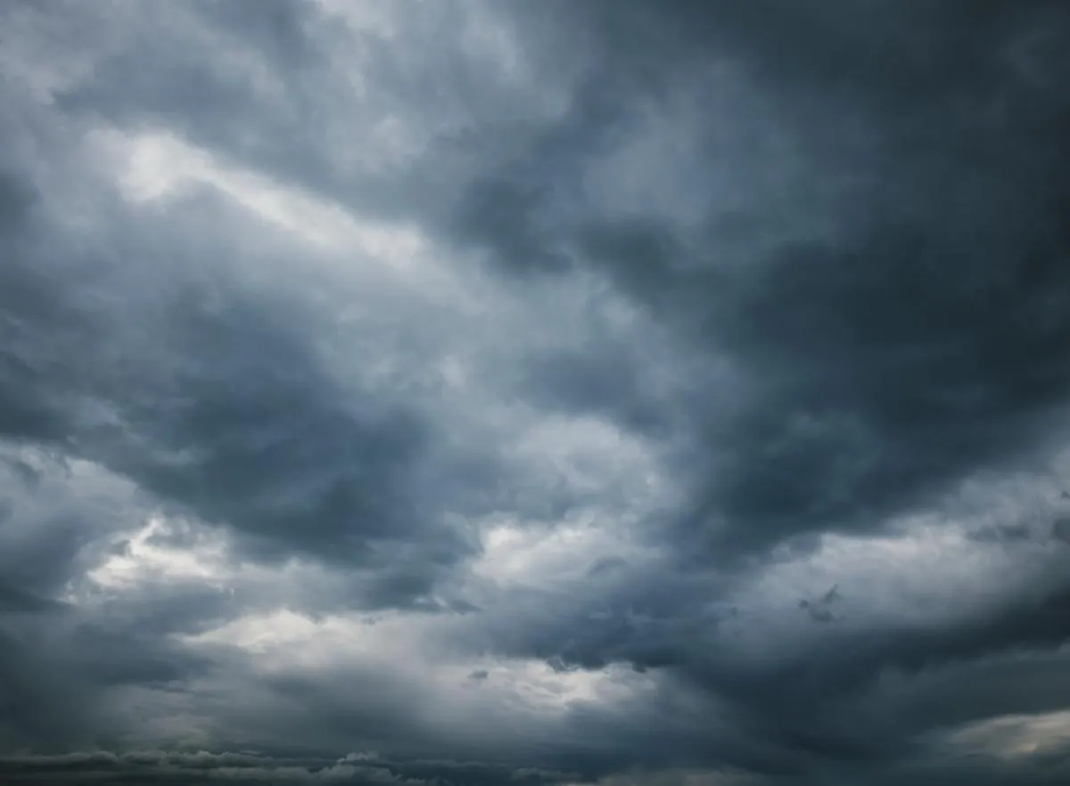 Nova frente fria aumenta possibilidade de temporais em Santa Catarina