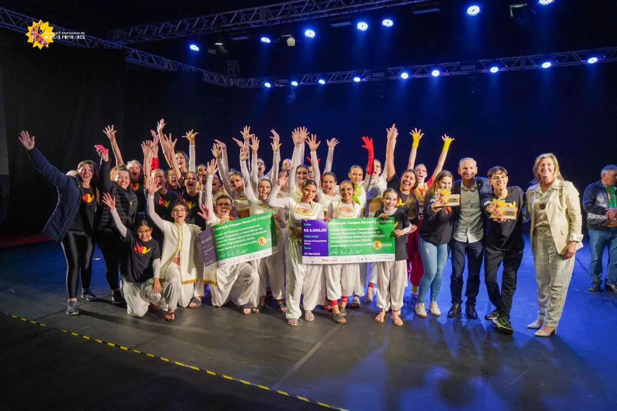 Festival Catarinense de Danças Populares Encanta Campos Novos: Diversidade e Talentos em Destaque