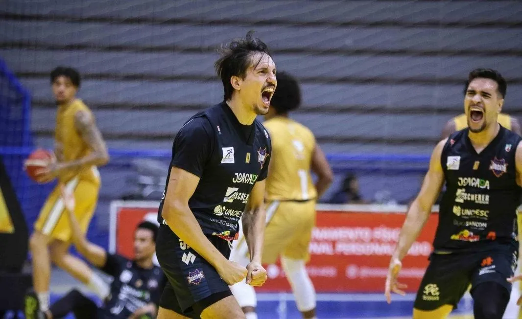 Unoesc Basket Joaçaba vence fora de casa, e joga pela classificação para a semi no domingo (19)