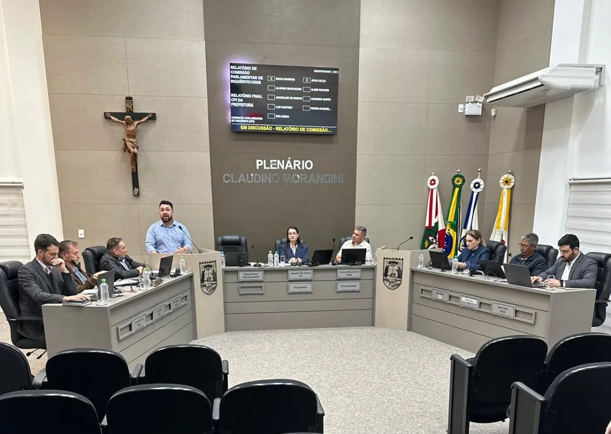 Relatório da CPI da Prefeitura de Joaçaba é aprovado por unanimidade na Câmara de Vereadores