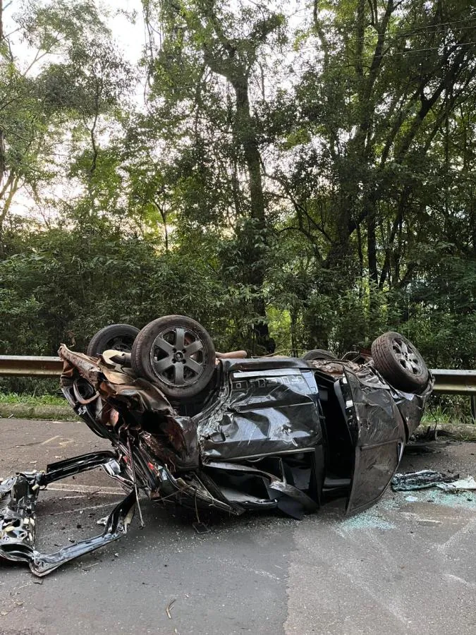 Polícia Civil emitiu nota afirmando que investigará causa do acidente que resultou na morte de Sarah Held