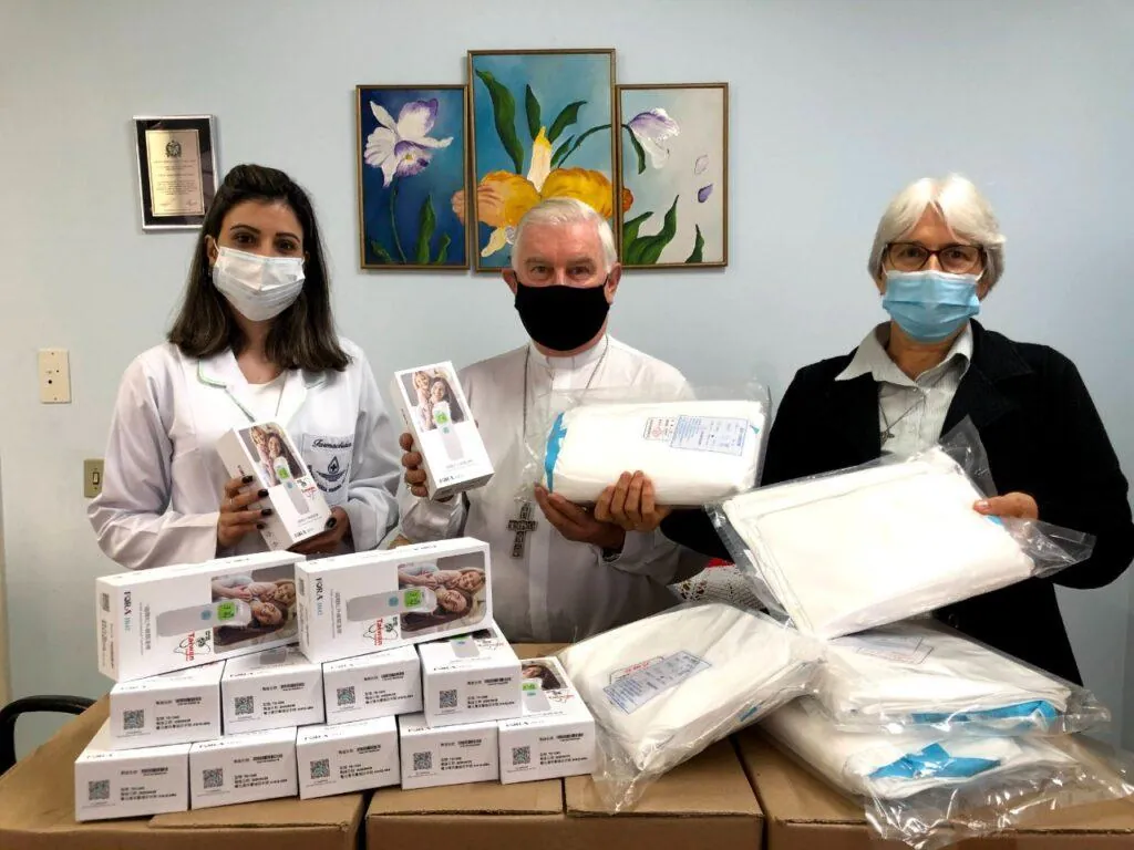 Diocese de Joaçaba destina termômetros e EPIs para Hospital de Capinzal