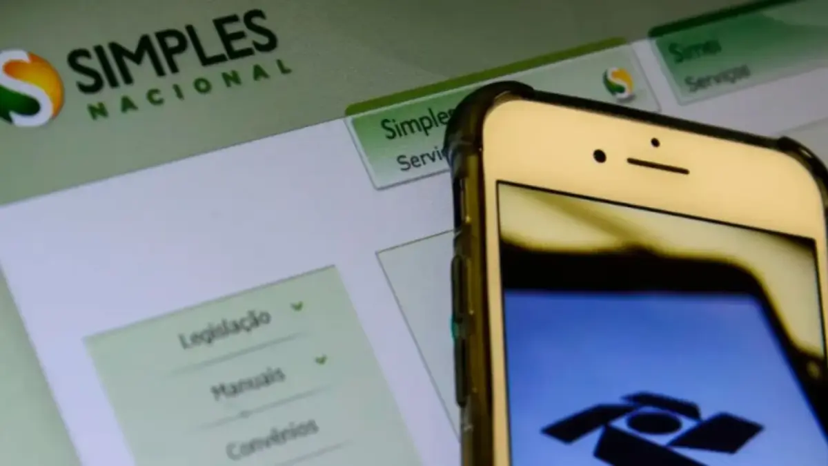 Empresas têm até esta quarta-feira (30) para definir adesão ao Simples Nacional e forma de recolher novos tributos