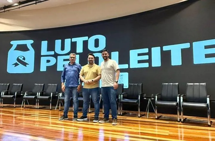 Vereadores de Joaçaba acompanham audiência pública em defesa dos produtores de leite