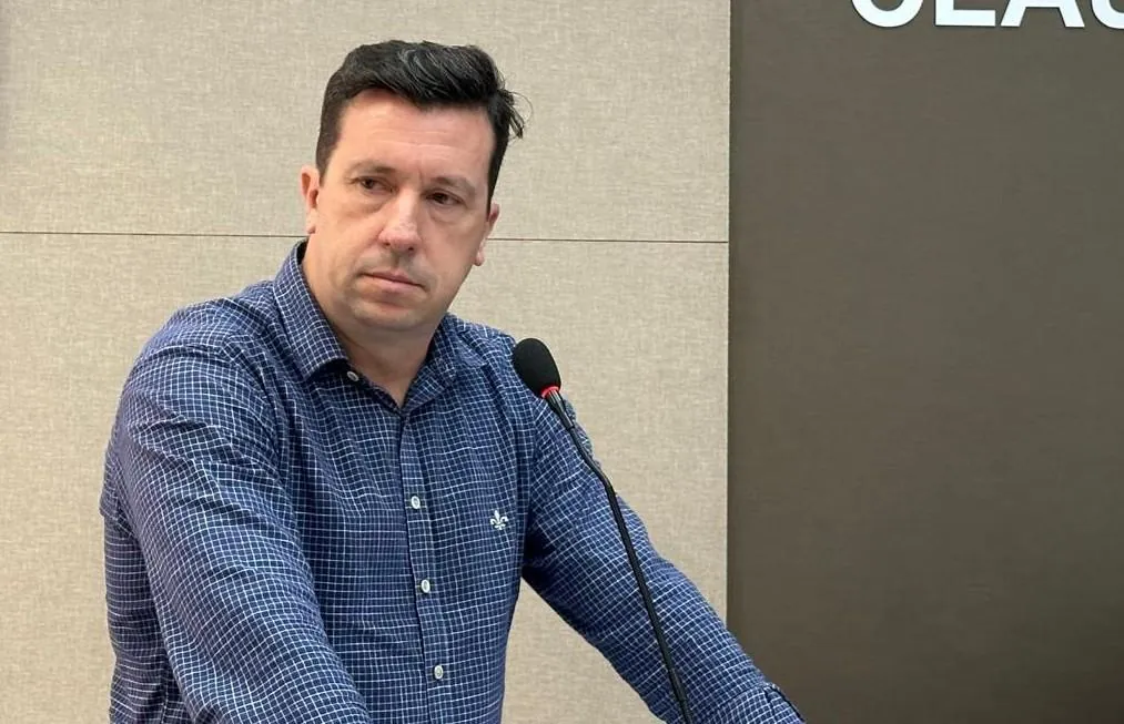 Desvio de recursos na prefeitura: Procurador responde questionamentos dos vereadores