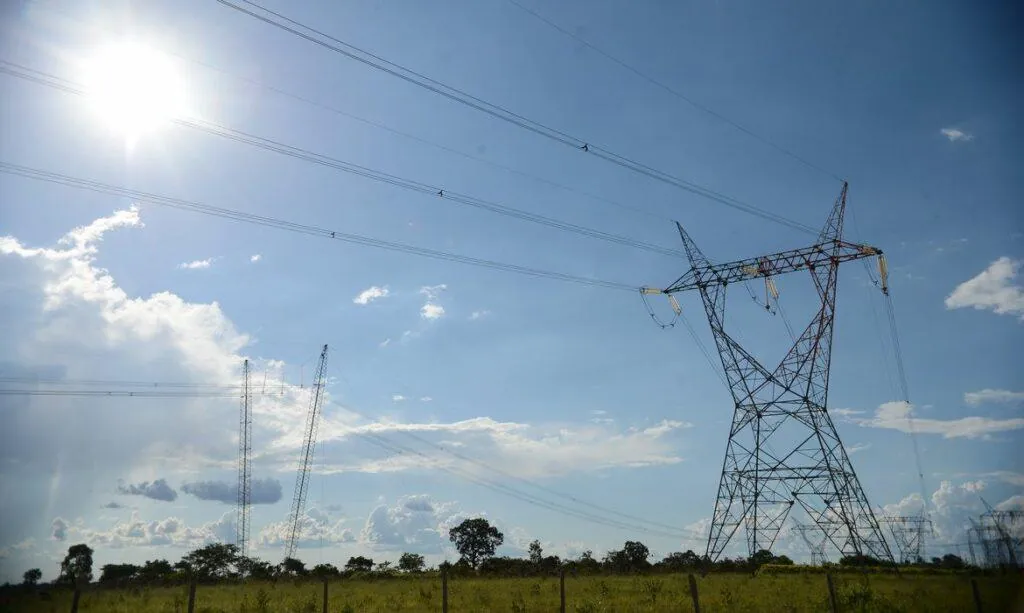 Conta de luz fica mais cara após criação de tarifa de escassez hídrica por parte do Governo Federal