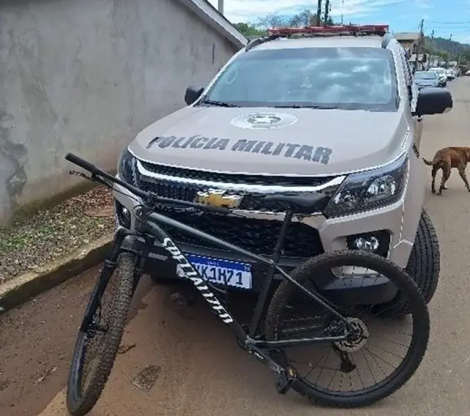 Casal é conduzido à delegacia após furto de bicicleta em Herval d’Oeste