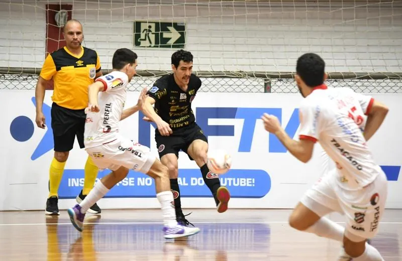 Joaçaba Futsal é superado pelo Atlântico pela Liga Nacional