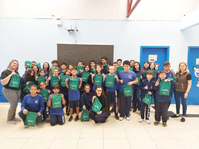 Alunos da Escola Cruz e Souza assistiram palestra do Ministério Público