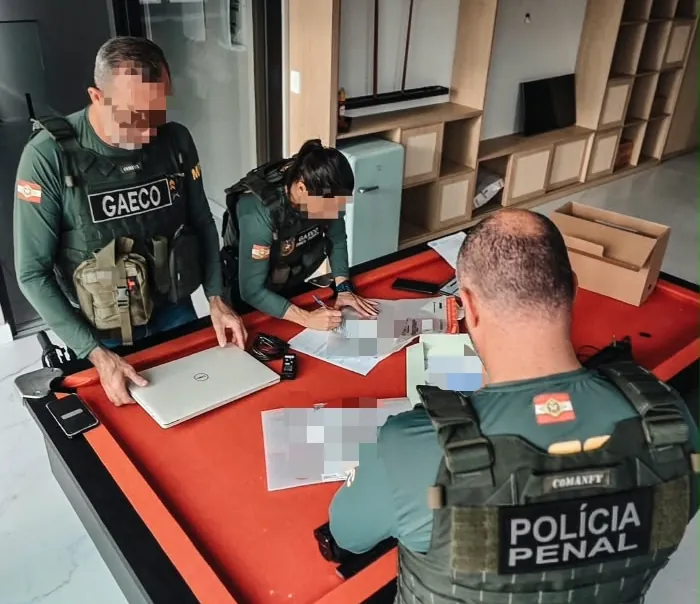 Operação Apoteose investiga suspeita de fraudes em licitações da EXPOCAÇADOR 2026; dois empresários são alvos de prisão