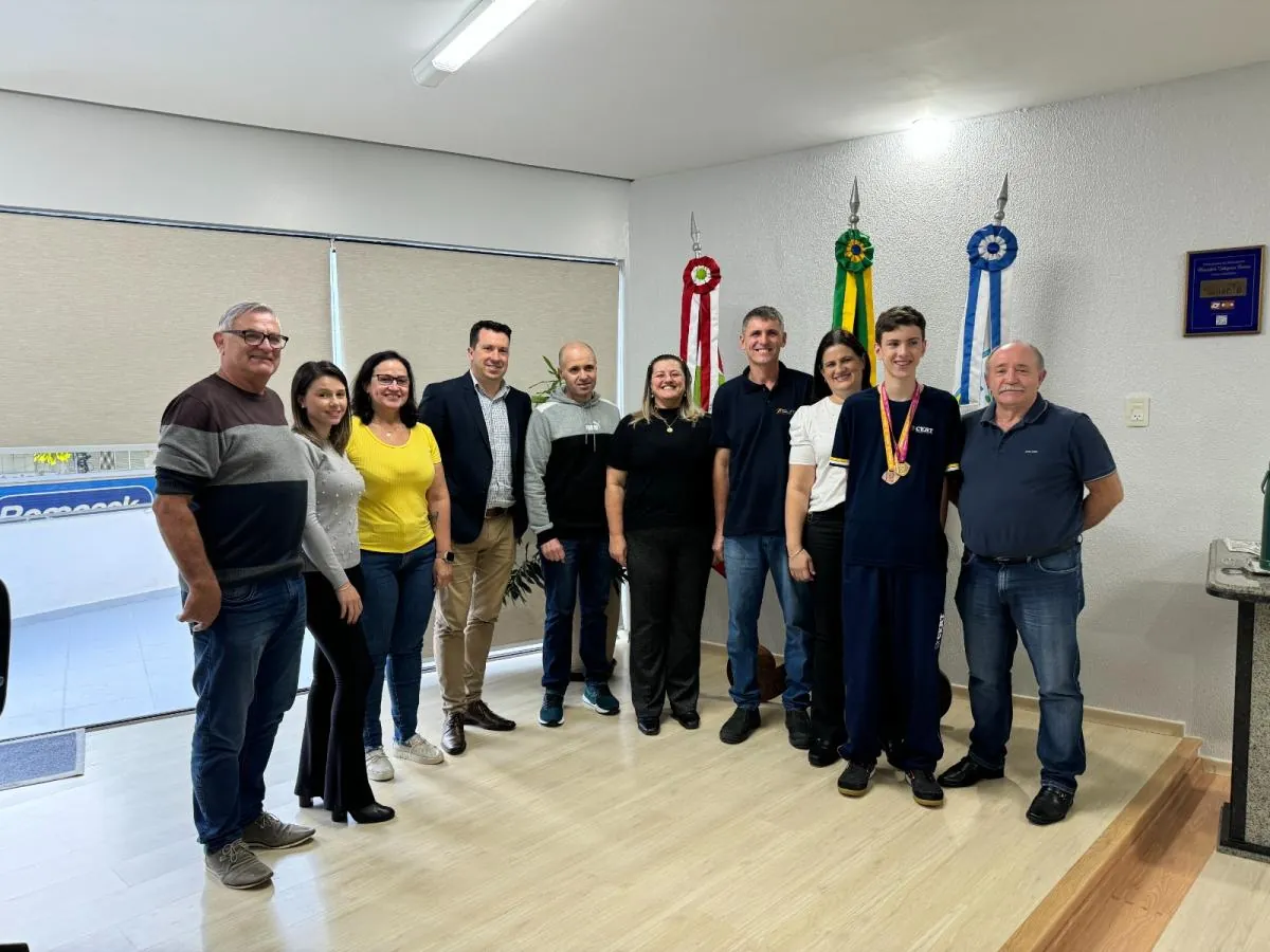 Aluno da Rede Municipal de Joaçaba conquista medalha de ouro na Olimpíada Brasileira de Matemática das Escolas Públicas