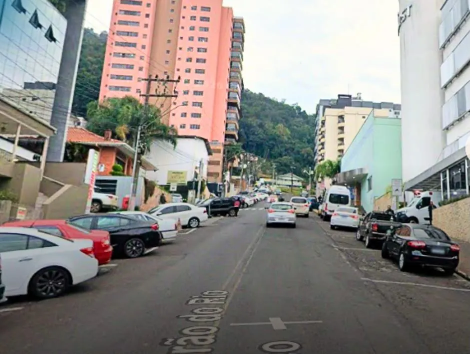 Vereadores cobram soluções para trânsito e estacionamento no entorno do HUST