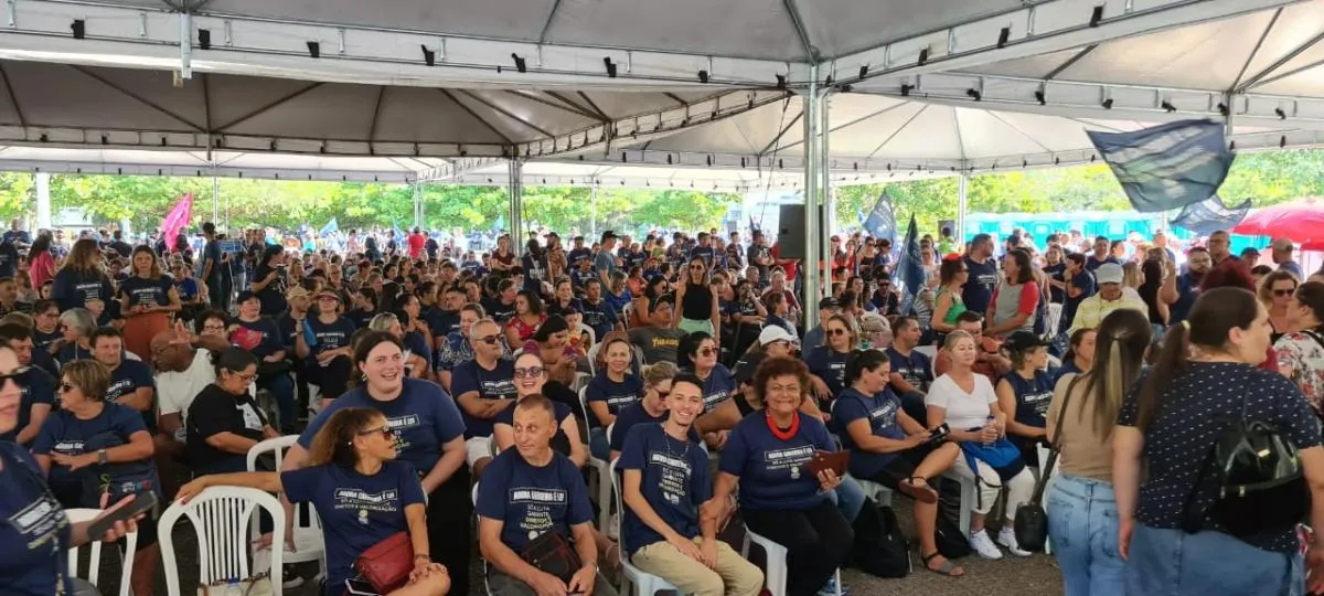 Trabalhadores da Educação suspendem Greve por 60 dias