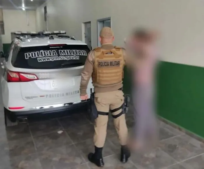 Homem é preso em Luzerna acusado de violência doméstica