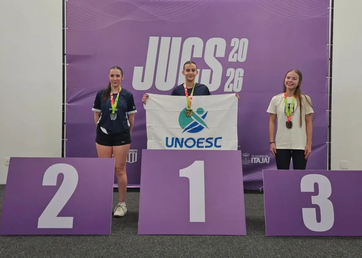 Atletas de Joaçaba conquistam títulos nos JUCs e garantem vaga para o Nacional Universitário de Badminton