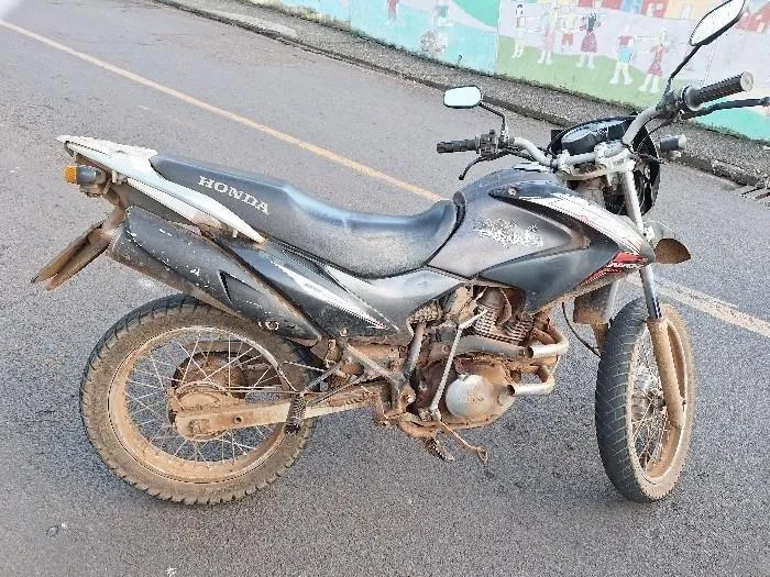Motociclista com mandado de prisão ativo é preso pela PM em Herval d’Oeste