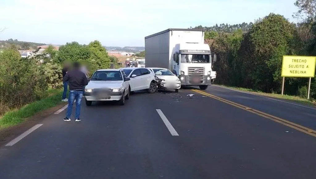 Veículo de Joaçaba se envolve em acidente na BR-282