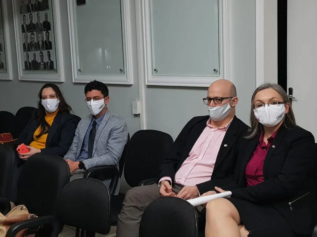 Programa “OAB Por Elas”  apresentado na sessão desta segunda-feira aos vereadores de Herval d’ Oeste