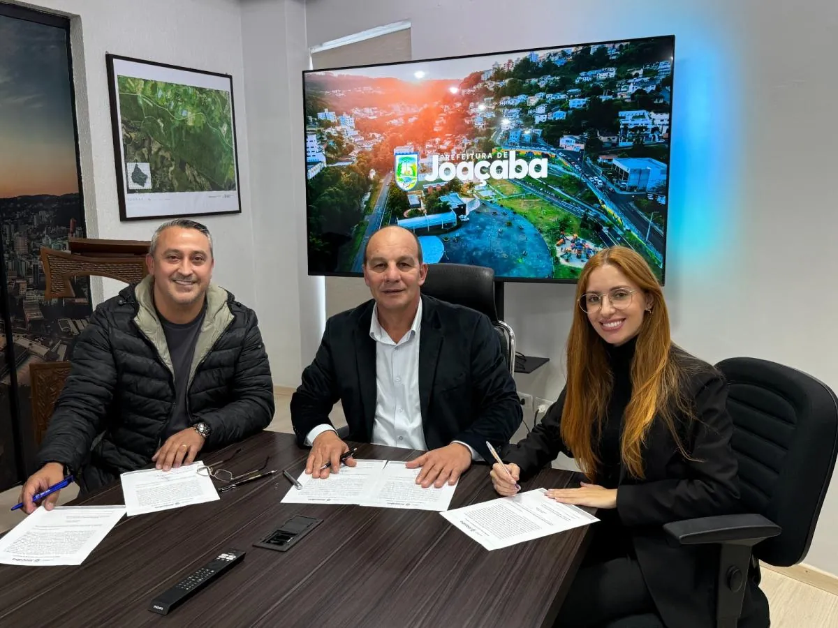 Prefeitura de Joaçaba inicia construção de novas calçadas