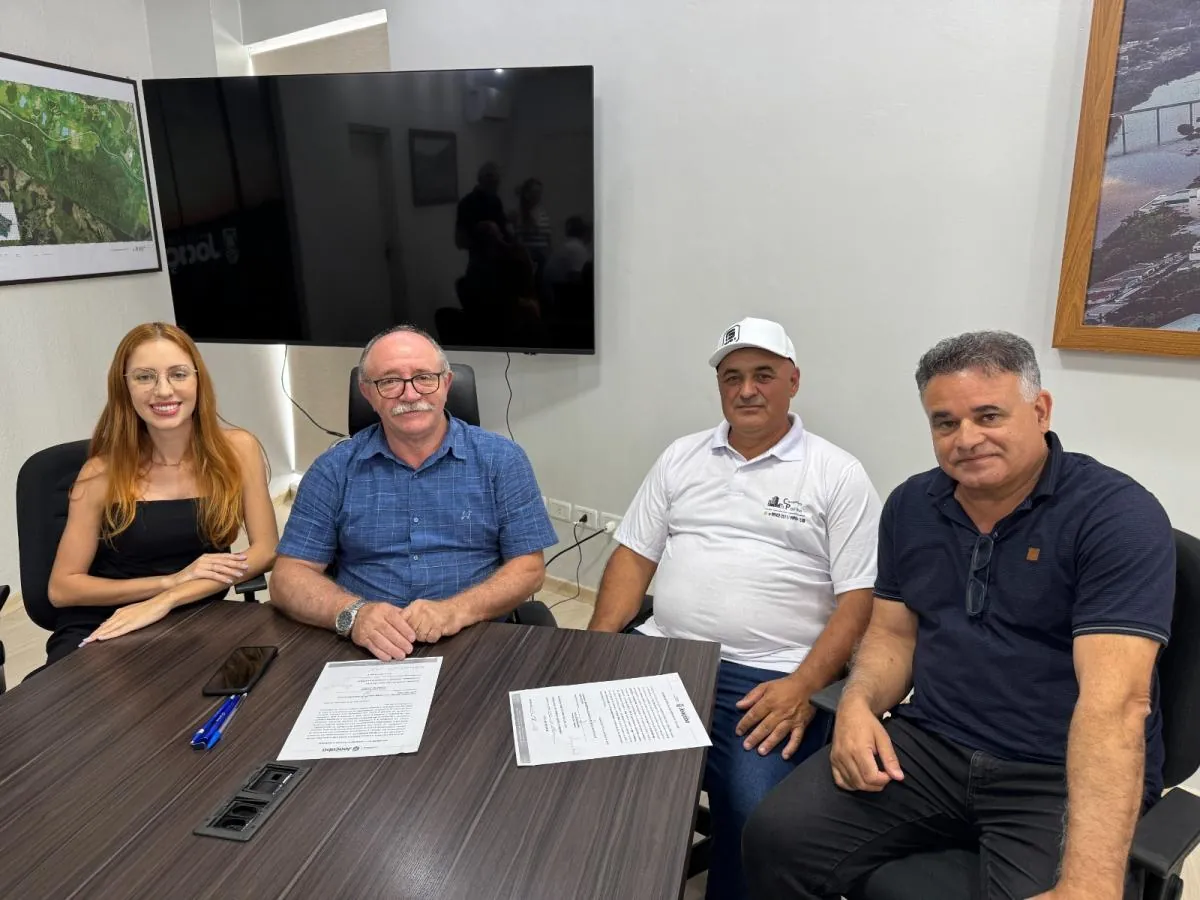 Prefeitura de Joaçaba assina Ordem de Serviço para melhorias na Rua da Gruta