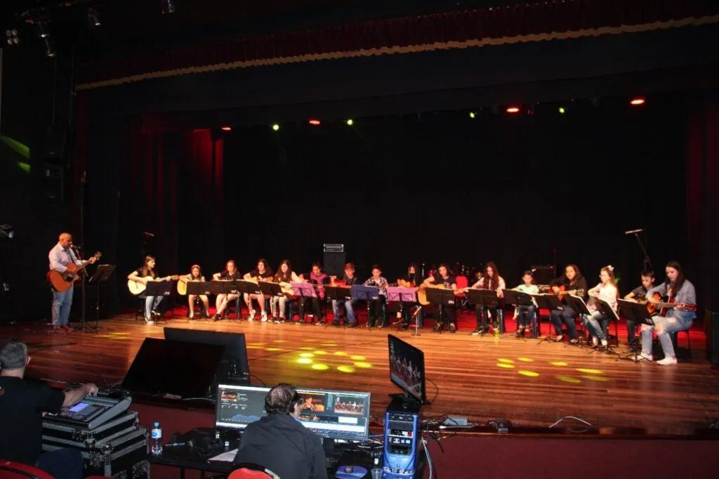 Live show marca os 104 anos de Joaçaba