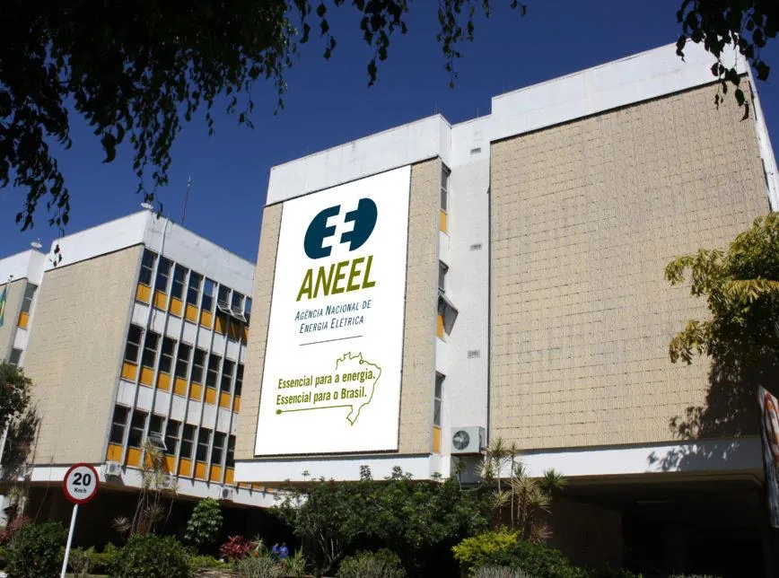ANEEL suspende o corte de energia por falta de pagamento e prioriza os serviços essenciais