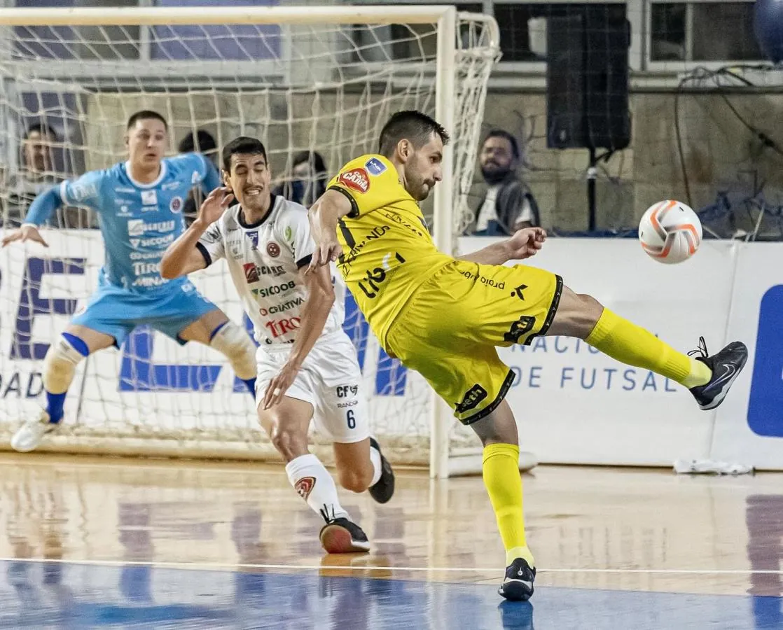 Joaçaba Futsal é derrotado pela equipe do Praia Clube na LNF