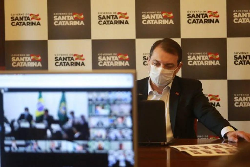 Governo de SC deve endurecer medidas de saúde nos próximos dias
