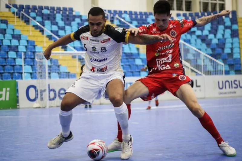 Joaçaba Futsal empata na estreia da Taça Brasil