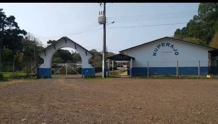 APP da Escola Nuperajo promove Bazar de mercadorias doadas pela Receita Federal
