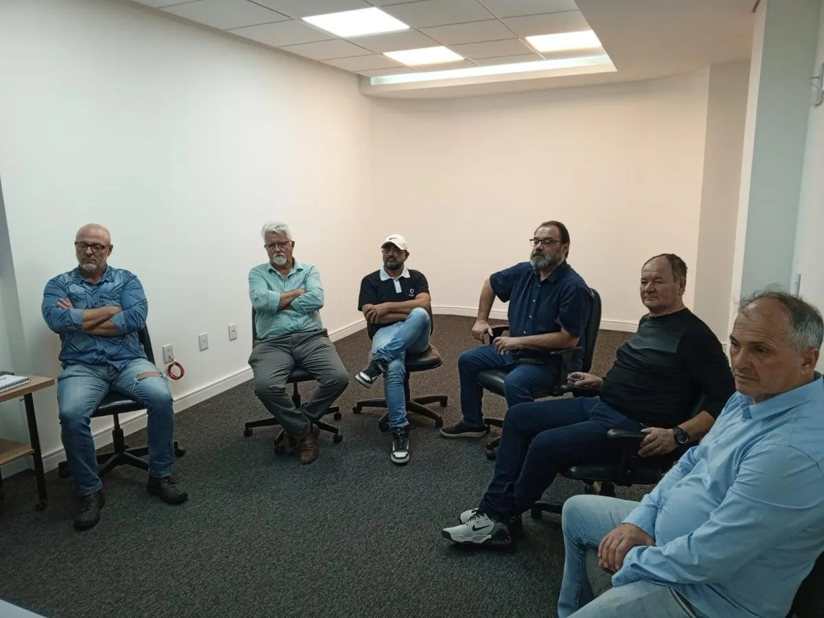 Rádio Líder reuniu coligações que concorrem à Prefeitura de Herval para definir regras do debate