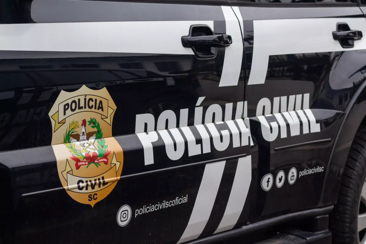 Mulher é presa por envolvimento com o tráfico de drogas em Herval d’Oeste