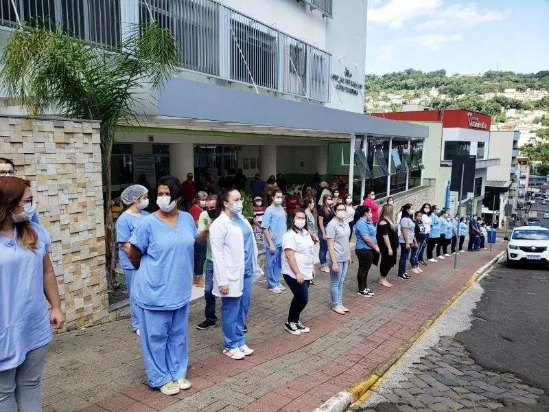 HUST também realiza Mobilização em apoio aos profissionais de saúde e famílias das vítimas da Covid