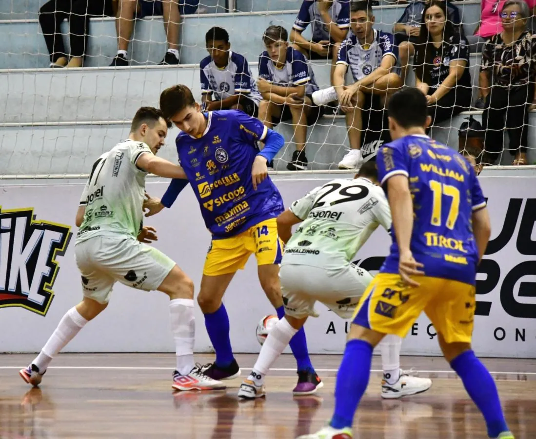 Joaçaba Futsal é derrotado pela Pinhalense na estreia do Catarinense