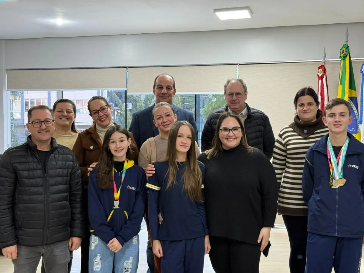 Educação de Joaçaba celebra conquistas na Olimpíada Brasileira de Matemática
