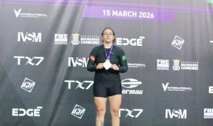 Atleta da região conquista ouro em torneio internacional de jiu-jitsu