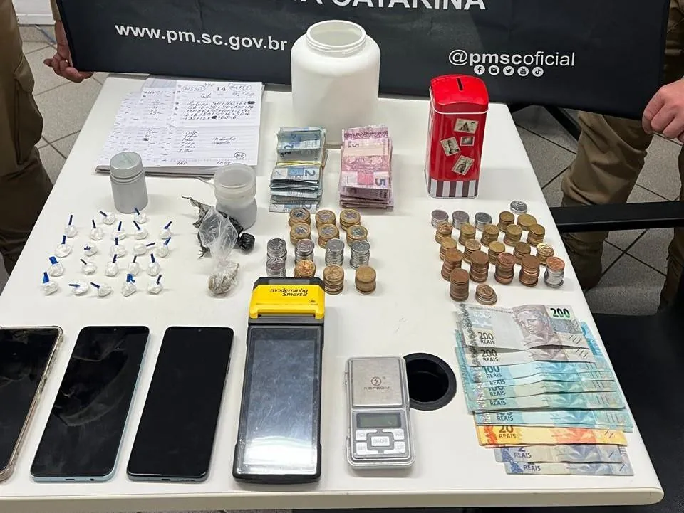 PM prende homem por tráfico de drogas em Erval Velho