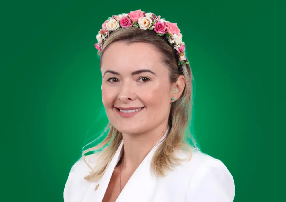 Mais votada de SC, Júlia Zanatta é reeleita deputada federal e fala à Rádio Líder FM