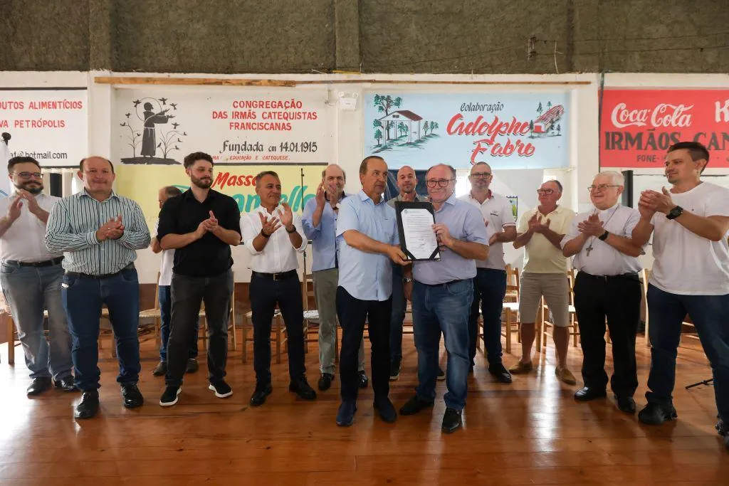 Governador assina ordem de serviço para obras no acesso ao Distrito de Nova Petrópolis, em Joaçaba