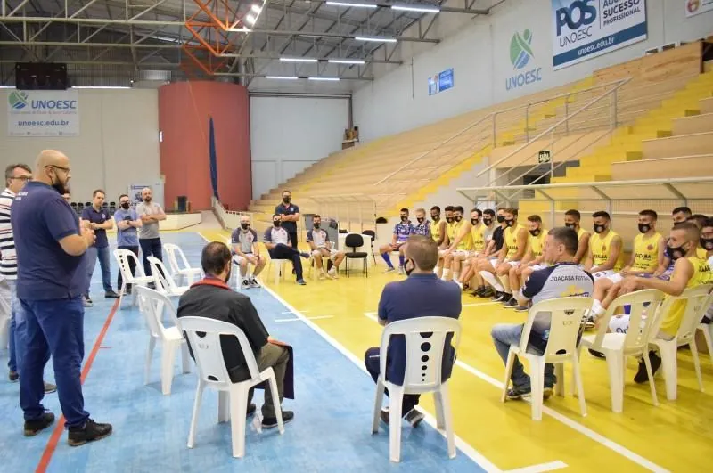 Elenco do Joaçaba Futsal se apresenta para a temporada 2021