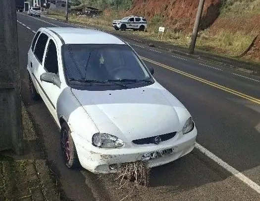 Carro furtado é recuperado pela PM em Água Doce