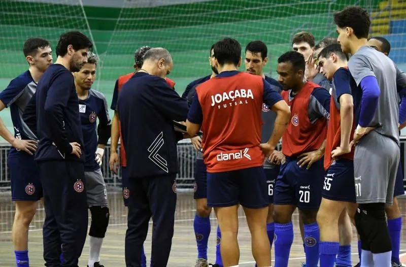 Joaçaba enfrenta o Joinville nesta segunda pela Liga Nacional