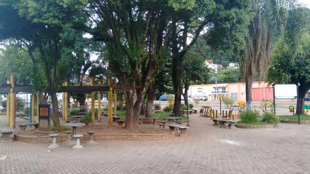 Governador autoriza recurso para revitalização da Praça Central de Herval d’Oeste