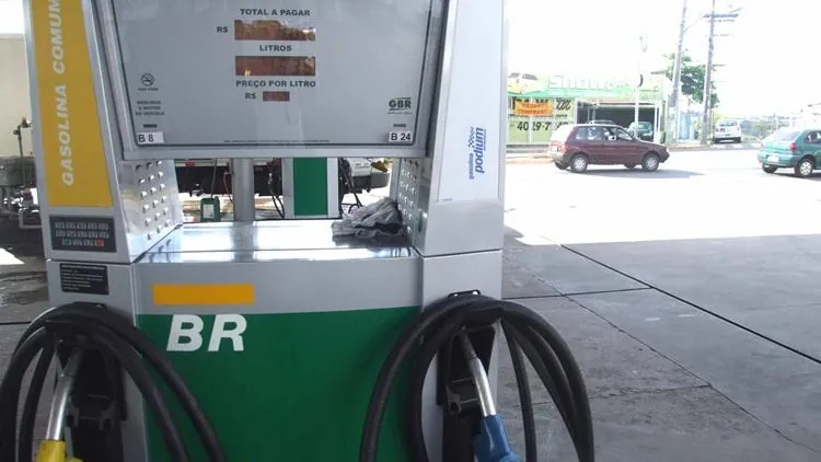 Petrobras reduz preço do diesel em 6% e o da gasolina em 3% a partir desta quinta