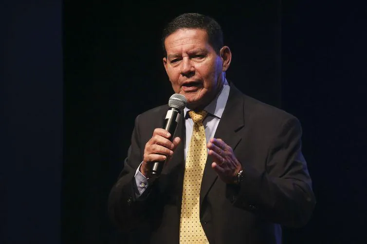 Vice Hamilton Mourão estará em SC nesta quarta