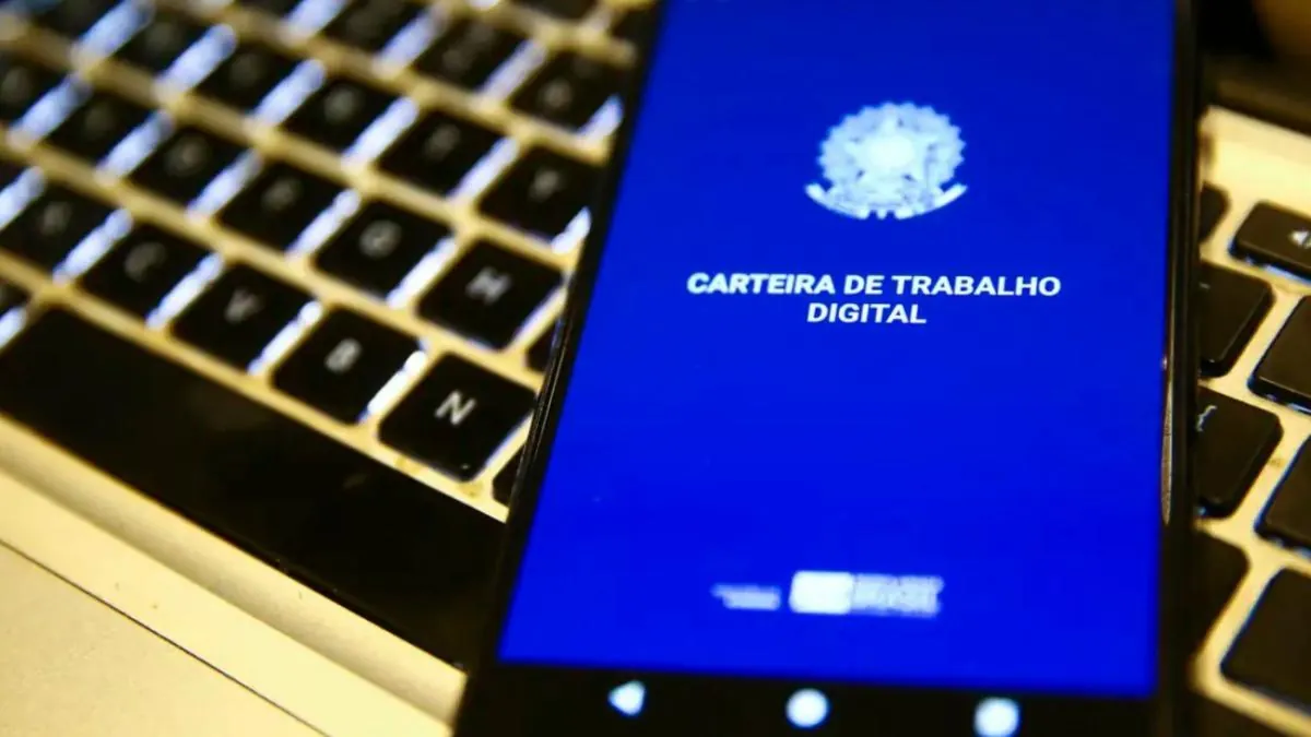 Brasil registra recorde de trabalhadores ocupados e desemprego cai para 5,3%