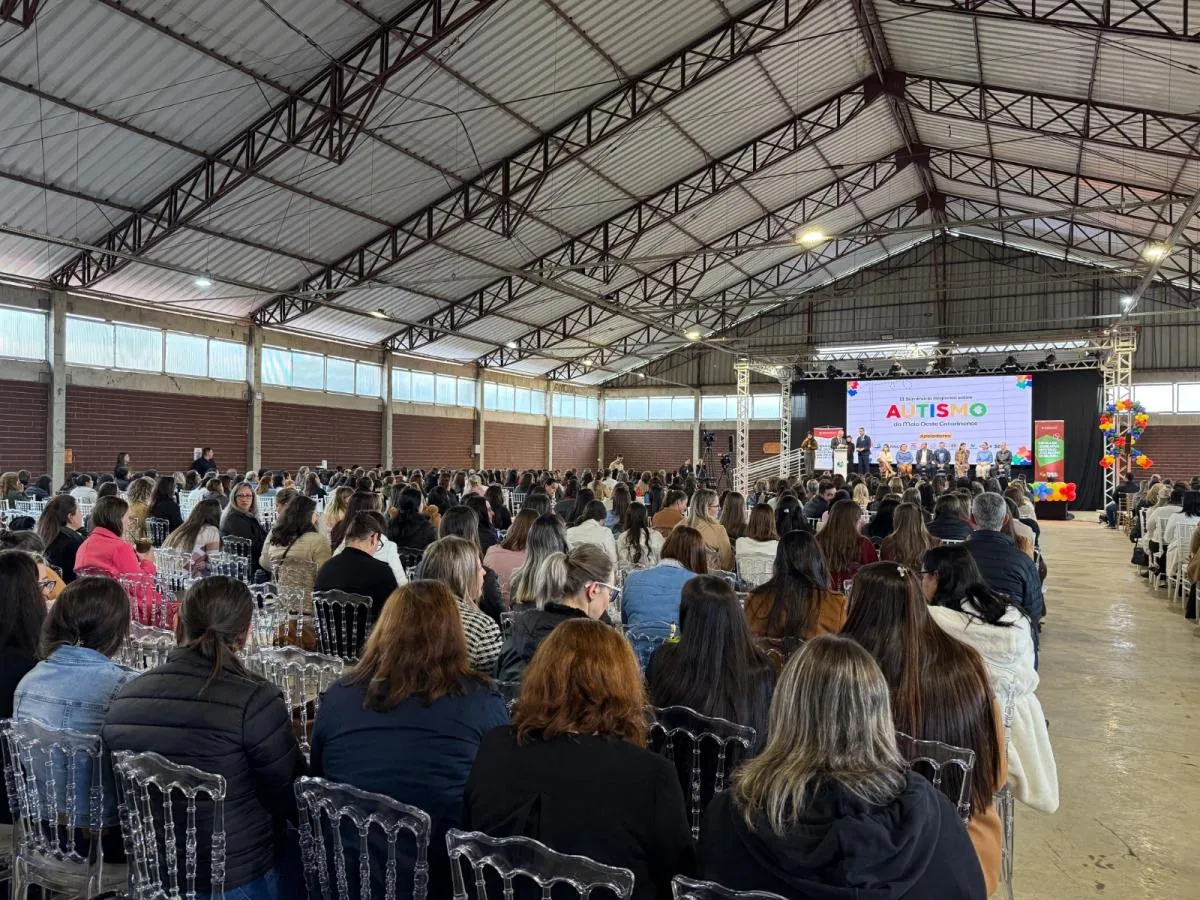 Joaçaba reúne mais de 2 mil pessoas em seminário sobre autismo
