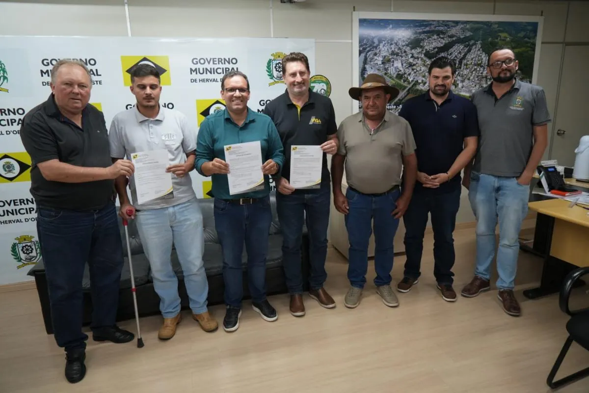 Ruas do bairro São Jorge serão pavimentadas. Ordem de serviço foi assinada nesta semana