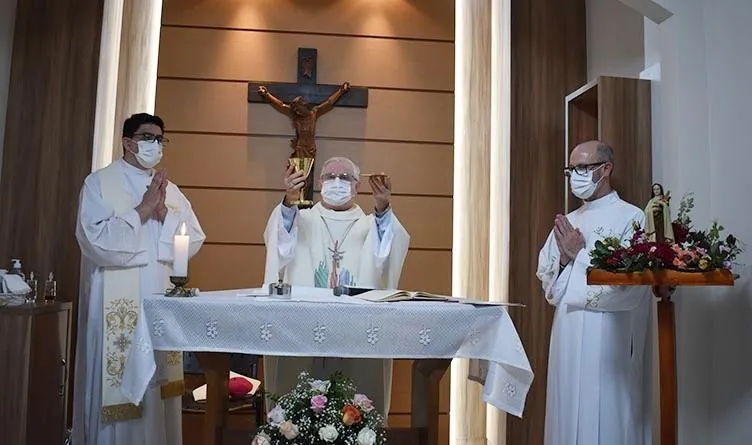 Missa celebra o Dia de Santa Teresinha no HUST