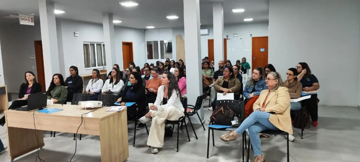 Reunião no CREAS de Joaçaba alinha protocolo de atendimento à crianças e adolescentes vítimas ou testemunhas de violência